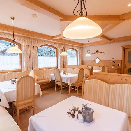 Garni Tina Aparthotel 3*