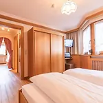 Garni Tina Aparthotel