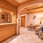 Garni Tina شقة فندقية 3*