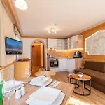 شقة فندقية Garni Tina 3*