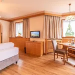 Garni Tina 3* ايشجل