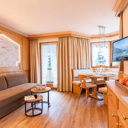 Garni Tina Apart Otel Ischgl