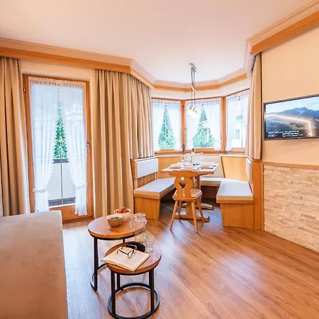 Garni Tina Aparthotel Ischgl