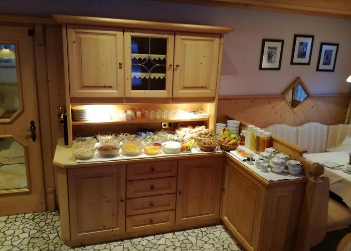 Garni Tina شقة فندقية ايشجل