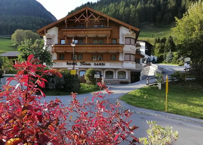 Garni Tina 3*